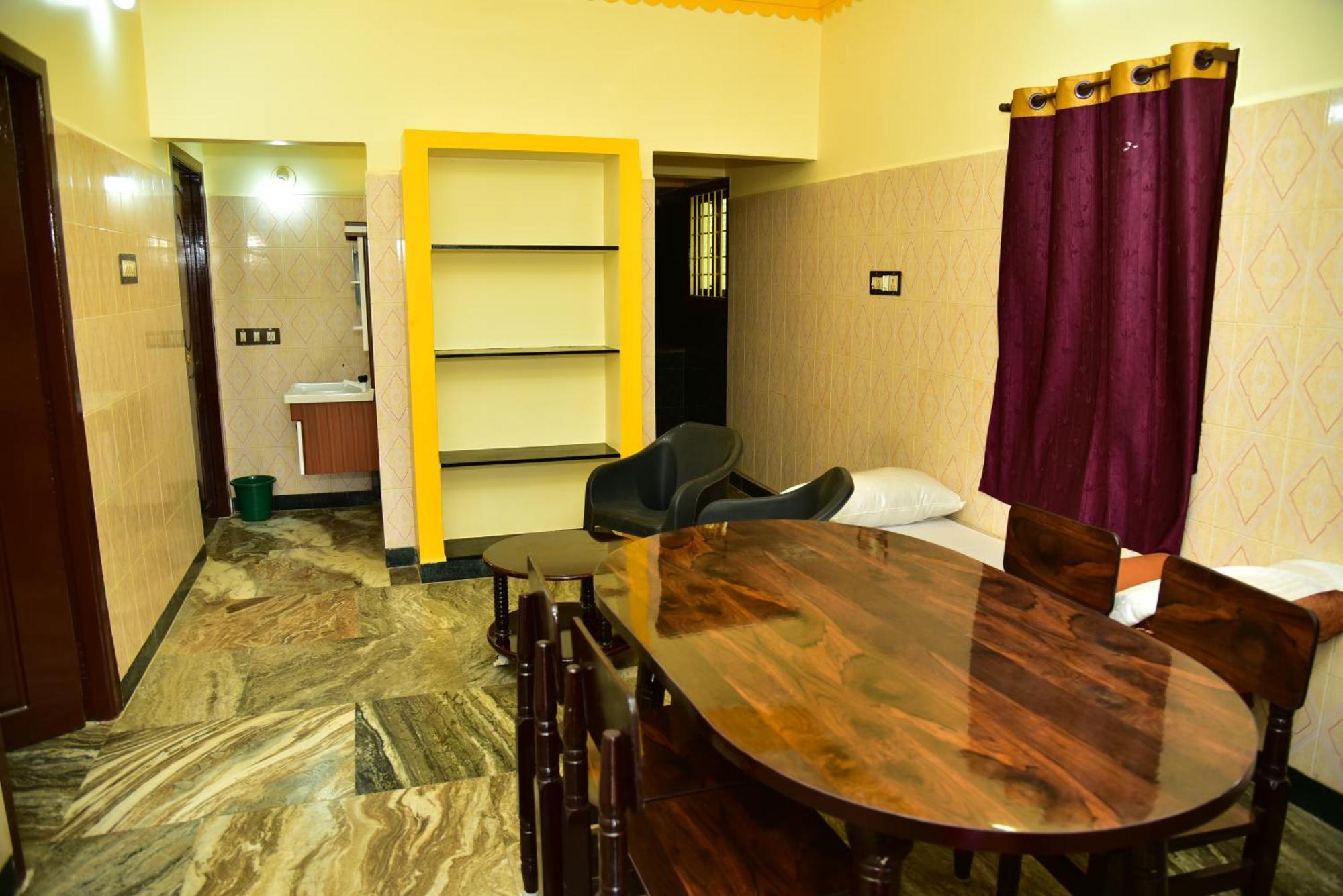Rr Home Stay Pondicherry Exterior photo